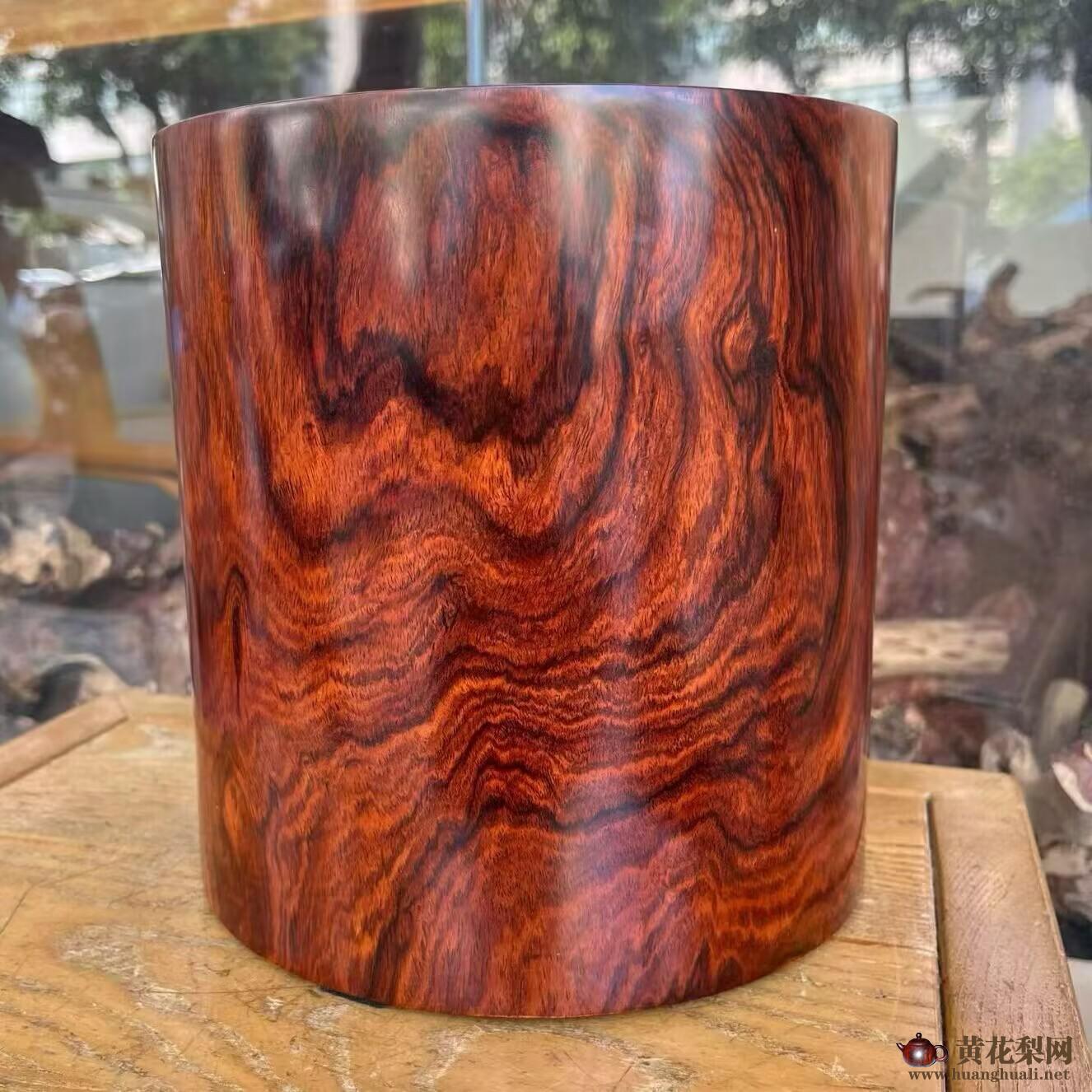 东方市：大力发展黄花梨产业推动城市品牌升级